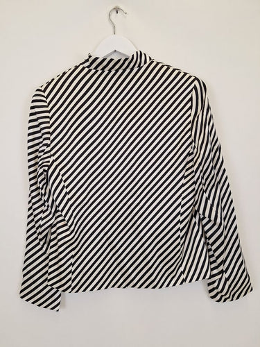 Second-Hand - Perri Cutten Zebra Stripe Silk Single Button Blazer Size 12 - SwapUp