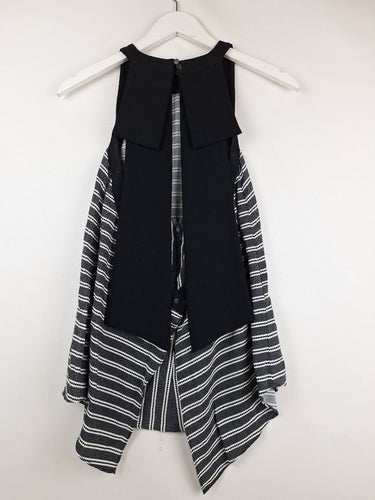 Second-Hand - Cue Black Geometric Sleeveless Top Size 6 - SwapUp