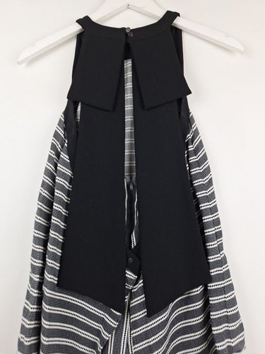 Second-Hand - Cue Black Geometric Sleeveless Top Size 6 - SwapUp