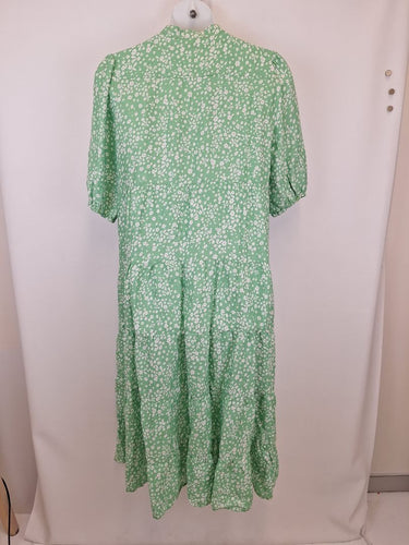 Second-Hand - Alessandra Spring Green Blossom Tiered Linen Dress Size XXXL - SwapUp