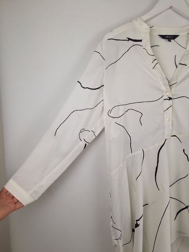 Second-Hand - Motto Expressive Ink Flowy Tunic Blouse Size 10 - SwapUp