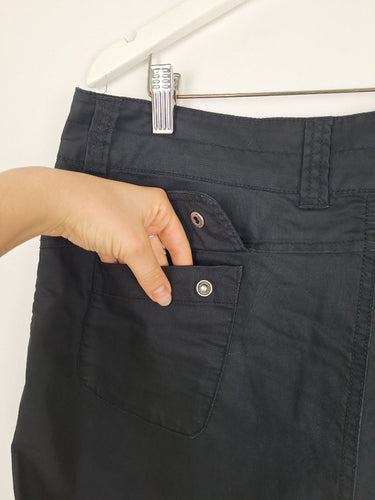 Second-Hand - Kathmandu Black Casual 3/4 Shorts Size 18 - SwapUp