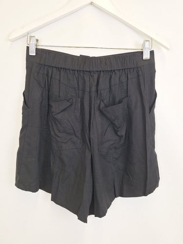 Second-Hand - Fate + Becker Light Linen Blend Occasional Dream Shorts Size 8 - SwapUp