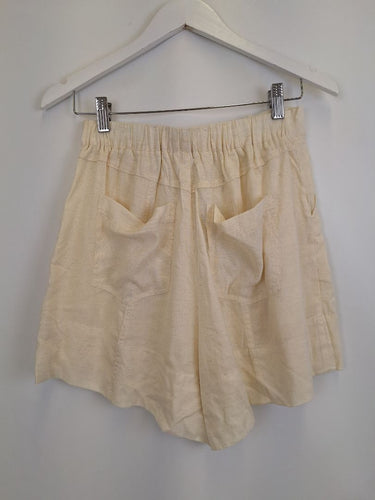 Second-Hand - Fate + Becker Natural Occasional Dream Shorts Size 8 - SwapUp