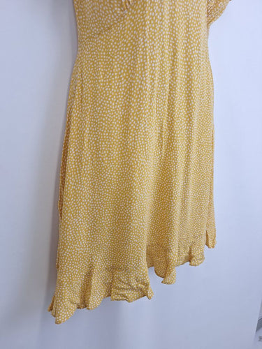 Second-Hand - Auguste Yellow Spotted Preppy Day Dress Dress Size 8 - SwapUp