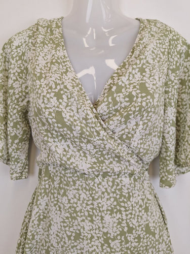 Second-Hand - DISSH Flirty Sage Summer Mini Dress Size 6 - SwapUp