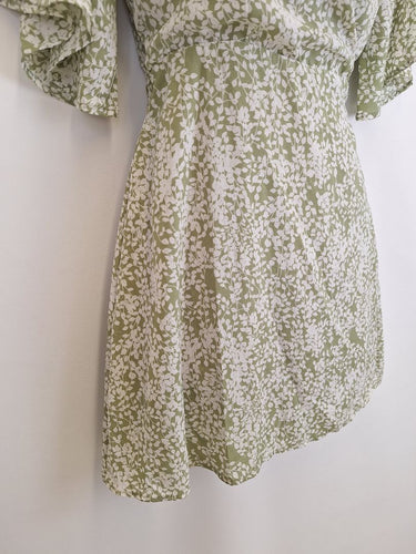Second-Hand - DISSH Flirty Sage Summer Mini Dress Size 6 - SwapUp