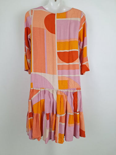 Second-Hand - Mister Zimi Sunset Geometric Shift Dress Size 6 - SwapUp