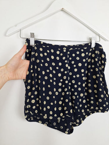 Second-Hand - Tigerlily Casual Navy Spot Mini Shorts Size XS - SwapUp