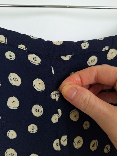 Second-Hand - Tigerlily Casual Navy Spot Mini Shorts Size XS - SwapUp