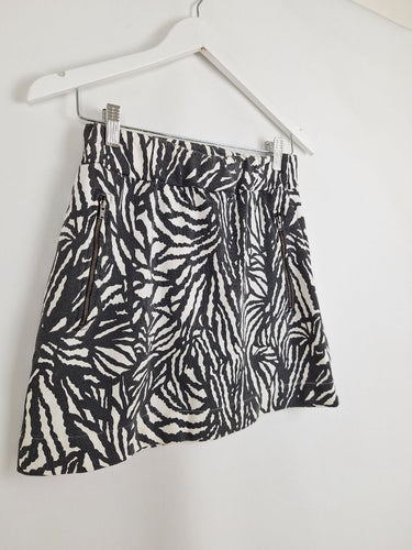 Second-Hand - French Connection Zebra Zip Pocket Mini Skirt Size 6 - SwapUp