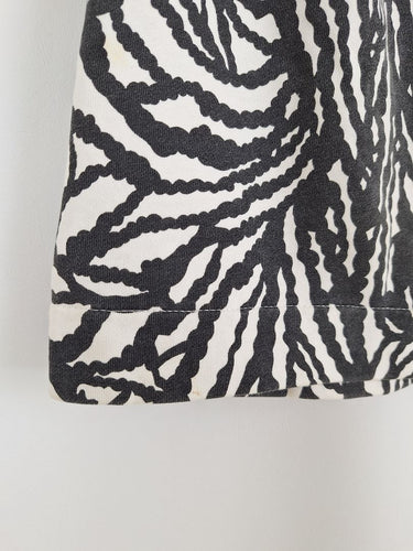 Second-Hand - French Connection Zebra Zip Pocket Mini Skirt Size 6 - SwapUp