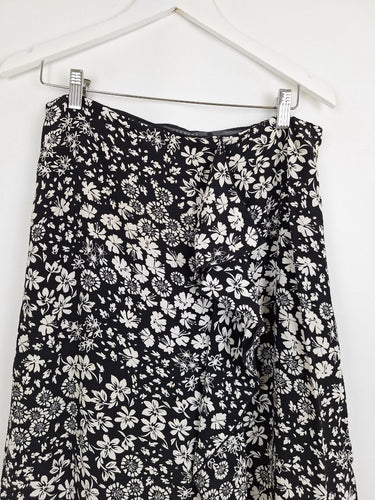Second-Hand - Trenery Navy Floral Motif Front Ruffle Skirt Size 10 - SwapUp