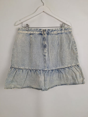 Second-Hand - Decjuba Light Wash Ruffle Denim Skirt Size 14 - SwapUp