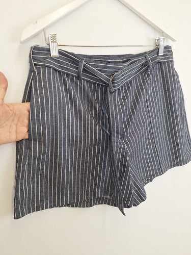 Second-Hand - Marcs Casual Stripes Navy Shorts Size 14 - SwapUp