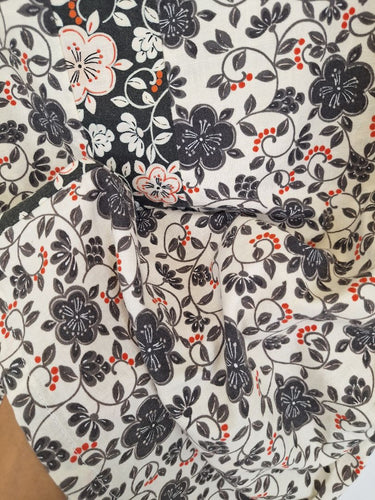 Second-Hand - Yoshi Jones Chic A Line Japanese Floral Skirt Size S - SwapUp