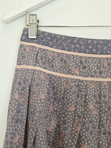 Second-Hand - Jigsaw Graceful Mauve Pleated Skirt Size 8 - SwapUp