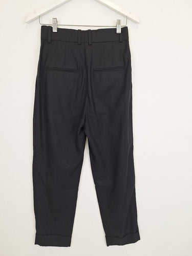Second-Hand - COS Everyday Pleated Cuffed Office Pants Size 6 - SwapUp