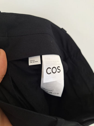 Second-Hand - COS Everyday Pleated Cuffed Office Pants Size 6 - SwapUp
