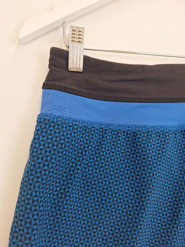 Second-Hand - Lululemon Blue Triangle Pattern Active Shorts Size 10 - SwapUp