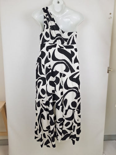 Second-Hand - Yours Truly Polished Black and White One Shoulder Maxi Dress Size 14 - SwapUp