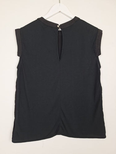 Second-Hand - Oxford Boxy Fit Essential Black Top Size 8 - SwapUp