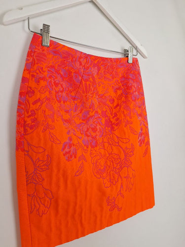 Second-Hand - Ginger & Smart Neon Pink Rose Jacquard Mini Skirt Size 8 - SwapUp