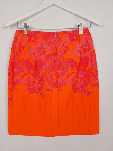 Second-Hand - Ginger & Smart Neon Pink Rose Jacquard Mini Skirt Size 8 - SwapUp