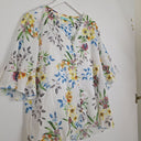 Second-Hand - Blue Illusion Realxed Blooming Florals Button up Blouse Size 18 - SwapUp