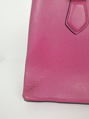 Second-Hand - Laura Jones Berry Pink Hinge Hardware Handbag - SwapUp