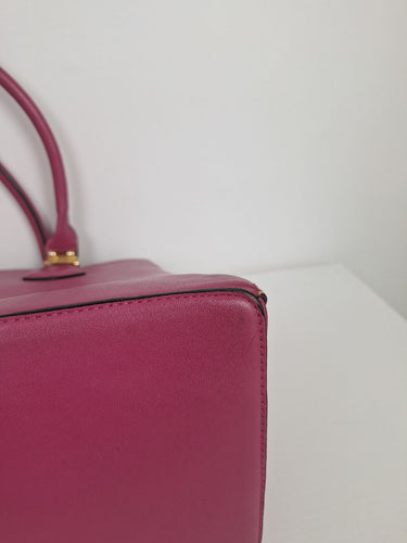 Second-Hand - Laura Jones Berry Pink Hinge Hardware Handbag - SwapUp