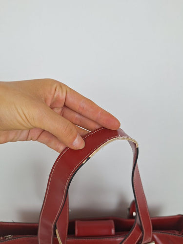 Second-Hand - Laura Jones Rectangular Red Patent Oversized Bag - SwapUp