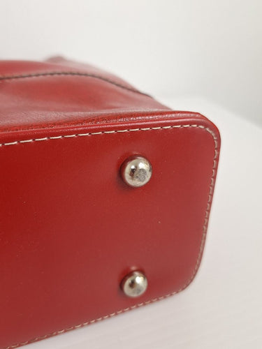 Second-Hand - Laura Jones Rectangular Red Patent Oversized Bag - SwapUp