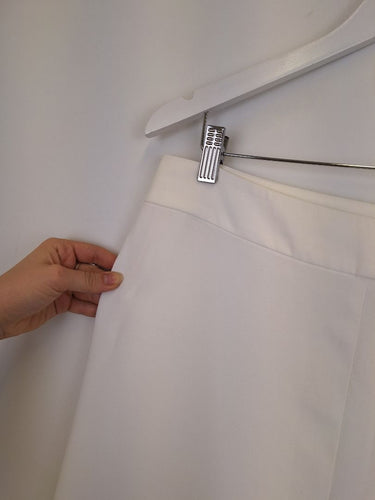 Second-Hand - Witchery White Pearl Tailored Culottes Size 12 - SwapUp