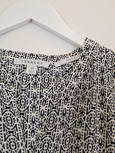Second-Hand - Trenery Timeless Navy Print Silk Top Size XS - SwapUp