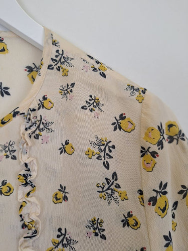 Second-Hand - Baum und Pferdgarten Sheer Frilly Crepe Blouse Size M - SwapUp