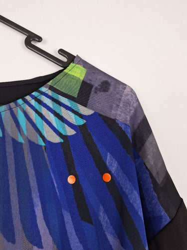 Second-Hand - Ginger & Smart Playful Abstract Silk Top Size 8 - SwapUp