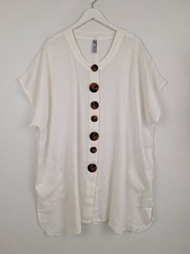 Second-Hand - Taking Shape Crisp Linen Funky Button Blouse Size 22 - SwapUp