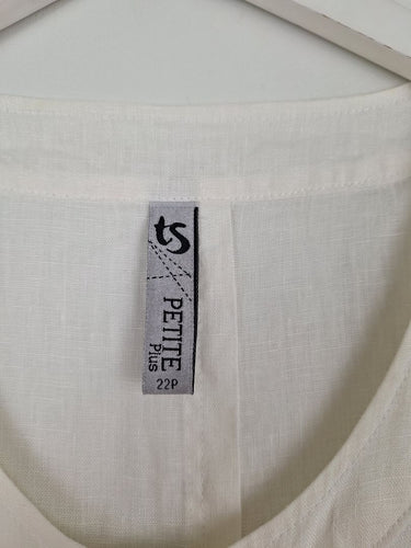 Second-Hand - Taking Shape Crisp Linen Funky Button Blouse Size 22 - SwapUp