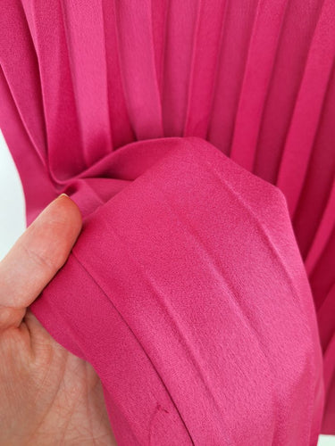 Second-Hand - Decjuba Hibiscus Pink Pleated Midi Skirt Size 10 - SwapUp