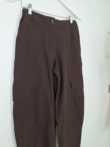 Second-Hand - Lululemon Chocolate Barrel Cargo Pants Size 10 - SwapUp