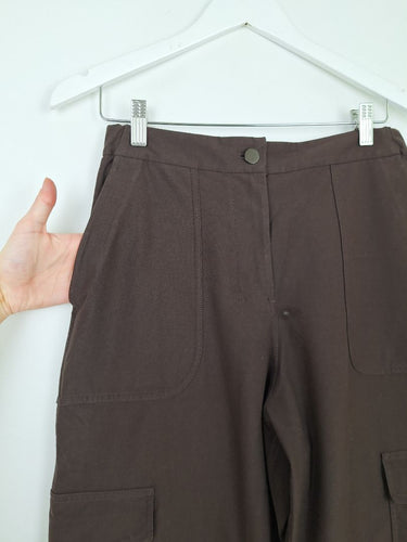 Second-Hand - Lululemon Chocolate Barrel Cargo Pants Size 10 - SwapUp
