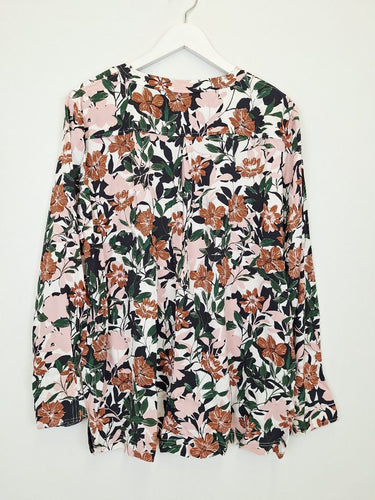 Second-Hand - Trenery Floral Overlay Contrast Stitching Blouse Size XXL - SwapUp