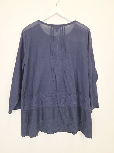Second-Hand - Verge Essential Broderie Embellished Blouse Size XL - SwapUp