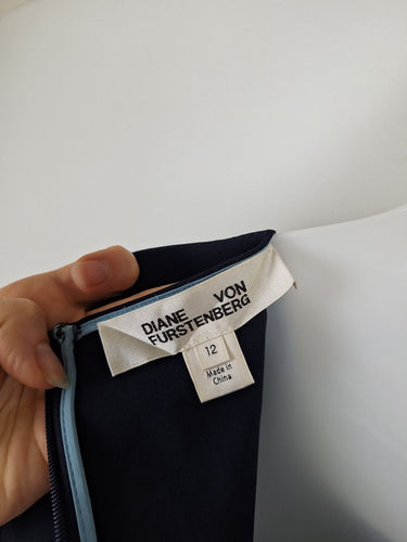 Second-Hand - Diane von Furstenberg Classic Blue ColourblockWool Office Dress Size 12 - SwapUp