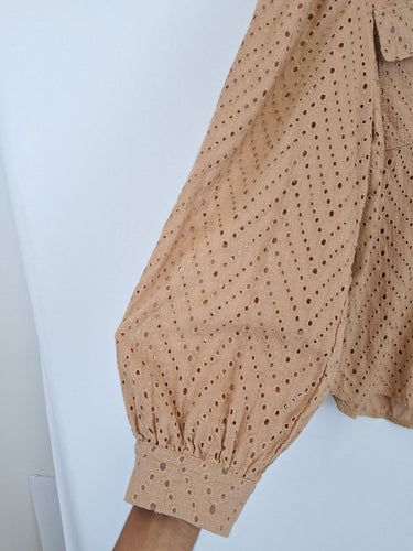 Second-Hand - White Sandstorm Caramel Broderie Open Neck Shirt Size XS - SwapUp