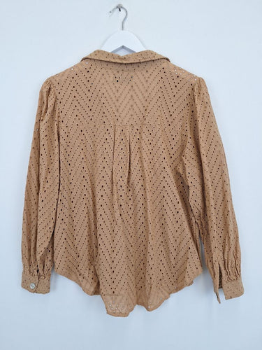 Second-Hand - White Sandstorm Caramel Broderie Open Neck Shirt Size XS - SwapUp