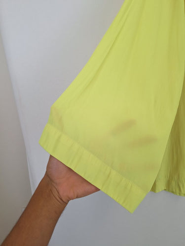 Second-Hand - Mela Purdie Fluro Front Box Pleat Blouse Size 10 - SwapUp