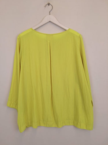 Second-Hand - Mela Purdie Fluro Front Box Pleat Blouse Size 10 - SwapUp