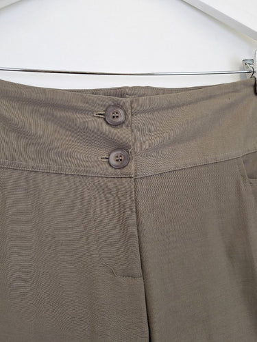 Second-Hand - Dogstar Olive Mid Rise Straight Leg Pants Size 14 - SwapUp